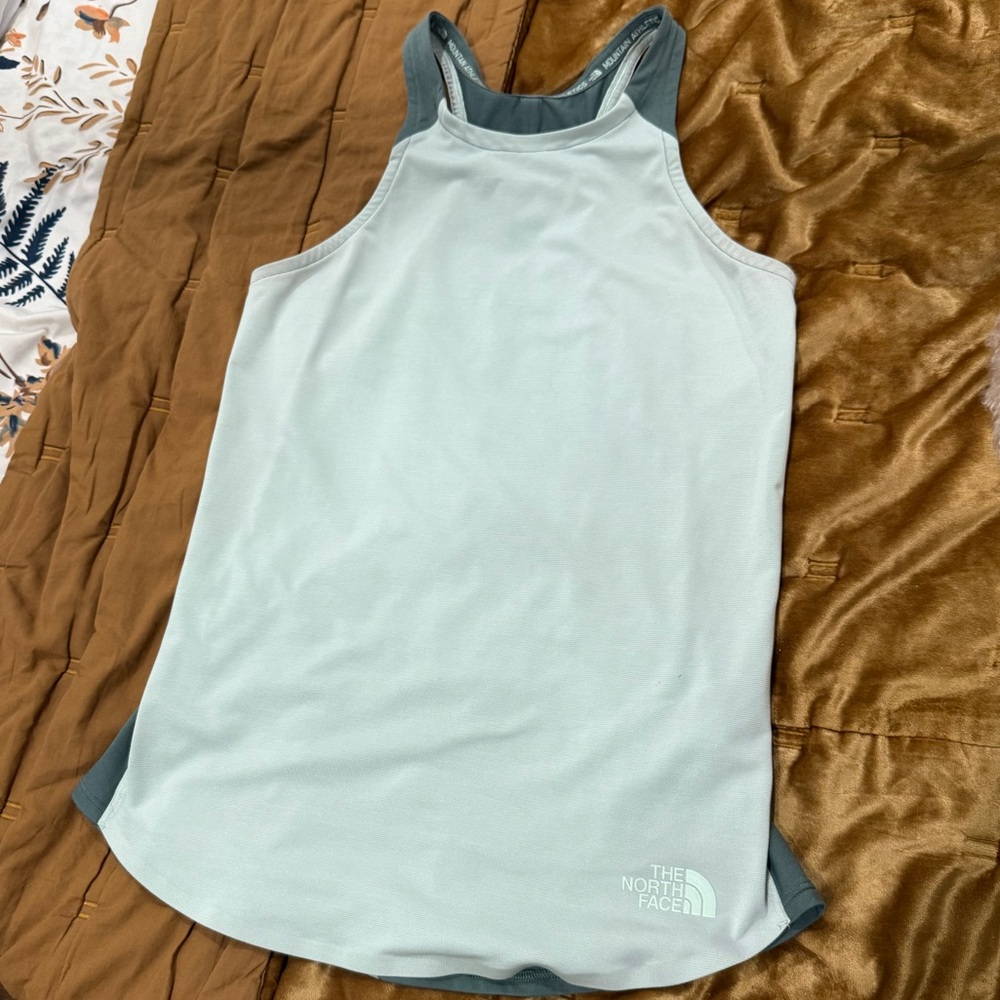 The North Face XS Mountain Athletics Flash Dry-XD Extreme Durability tank top